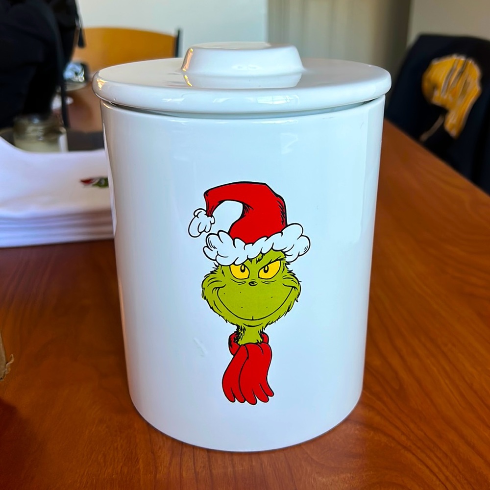 THE GRINCH cookie jar